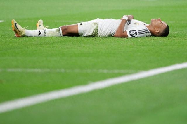 官方：津巴布韦中场里莫塔因紧急家庭事务无缘出战埃及（官方：因家庭突发情况，津巴布韦中场里莫塔将缺席对阵埃及）