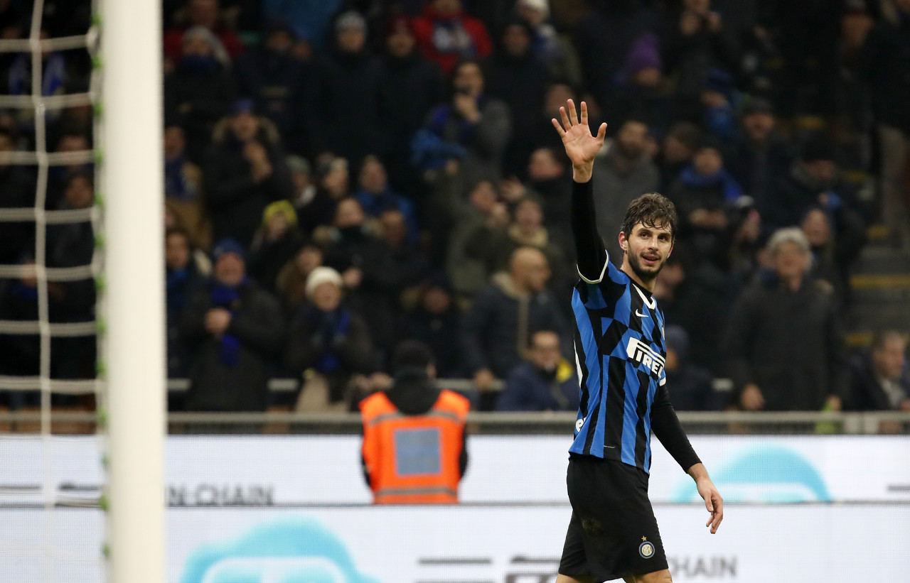 埃泽：丁丁是高水平足球思想家，这类球员是我自幼仰望的榜样（埃泽盛赞丁丁拥有顶级足球思维：这类球员自幼便是我的楷模）