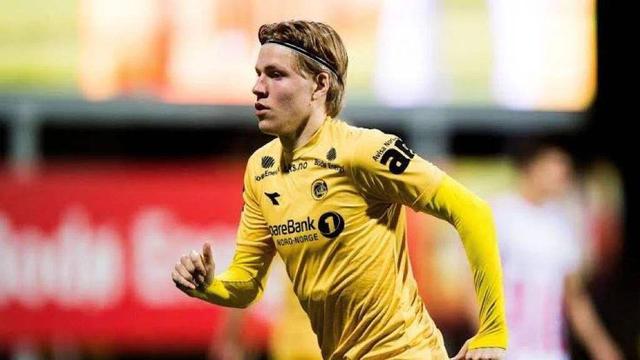 随着阿森纳2-0，利物浦1-1，切尔西1-3爆冷，英超最新积分榜出炉（英超最新榜单公布：阿森纳2-0全取三分，利物浦1-1憾平，切尔西1-3遭冷门）