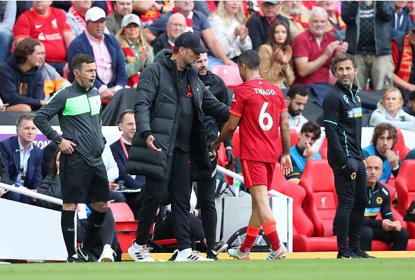 姆卡萨：球队目标就是夺冠，为曼城首秀是值得骄傲的时刻（姆卡萨：球队剑指冠军，曼城处子秀令我自豪）