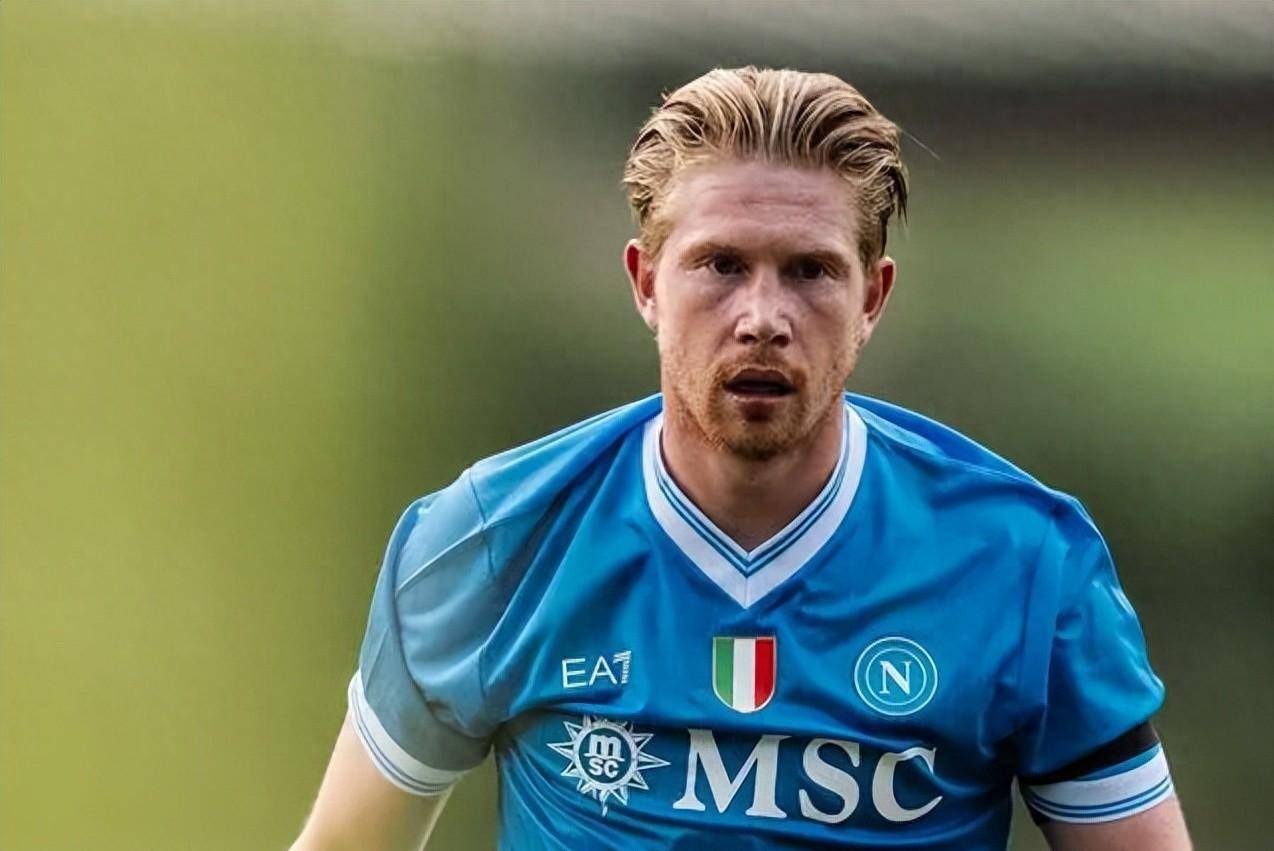 B费本赛季联赛被过25次，排所有英超球员第一位（英超本季被过次数榜：B费25次居首）