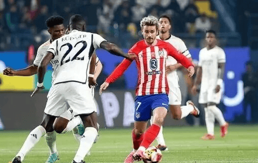 中超最佳进球候选（禁区内）：倒钩凌空脚后跟，谁是你心中的最佳进球？（中超禁区内最佳进球候选：倒钩、凌空、脚后跟，哪球才是你的最佳？）