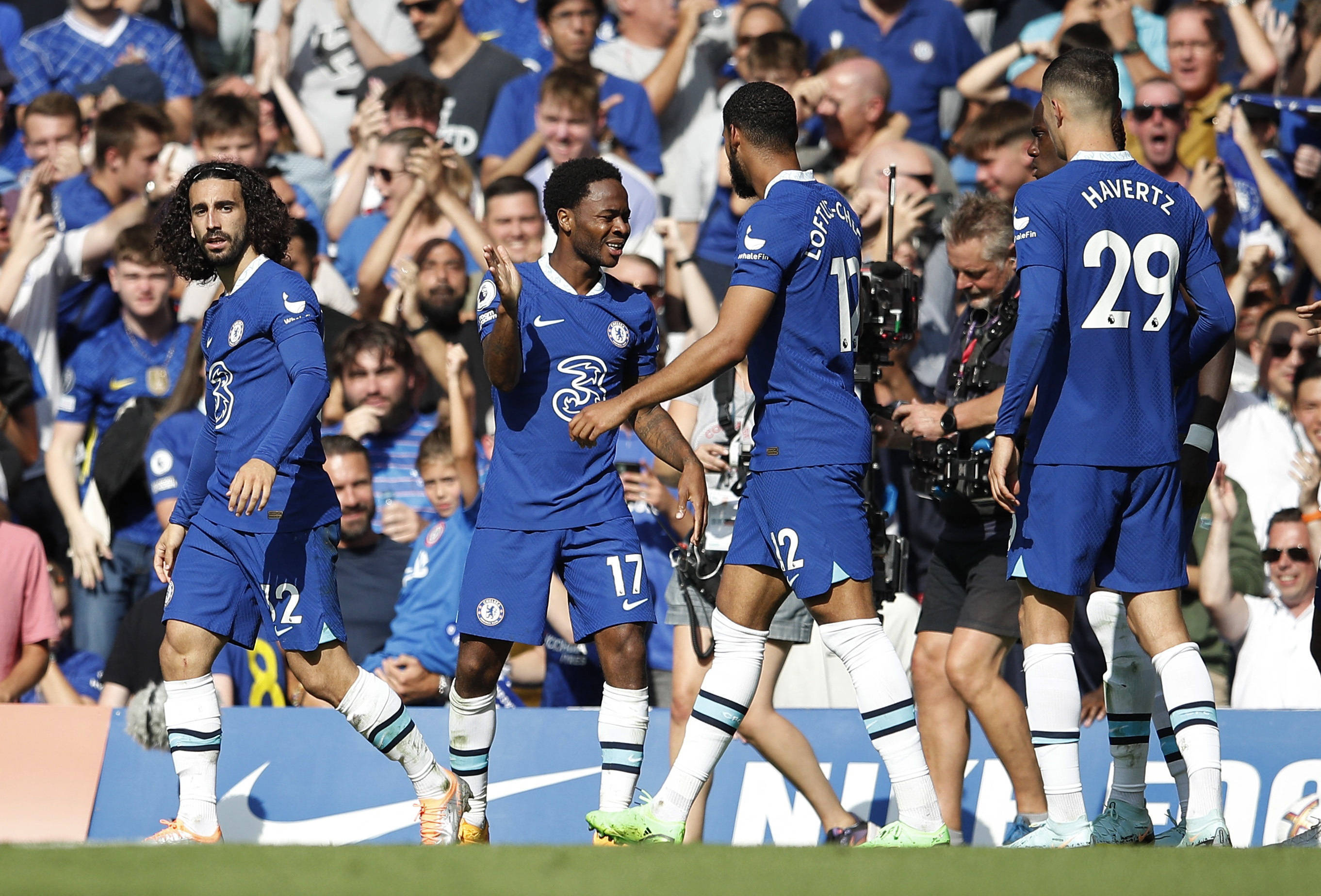 世体：亚马尔和巴萨都从未考虑过手术，始终选择保守治疗（世体：亚马尔与巴萨未将手术纳入选项，一直坚持保守治疗）